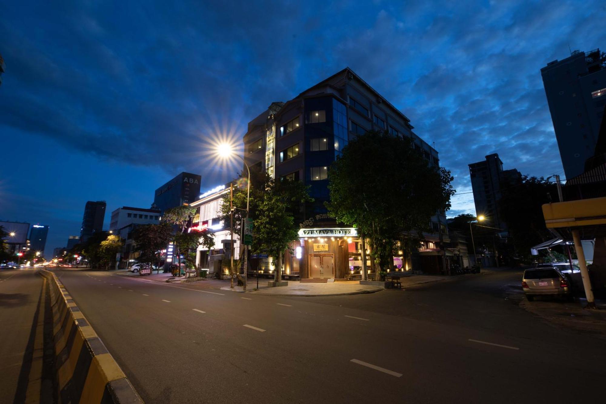 Azumaya Hotel Phnom Penh Bagian luar foto